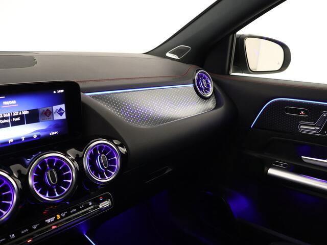 Mercedes-Benz EQA 250+ AMG Line LIMITED 71 kWh | Nightpakket | Premium pakket | Winter pakket | Dodehoekassistent | Parkeerpakket met 360°-camera | GUARD 360° Voertuigbescherming Plus | Burmester Surround Sound systeem | EASY PACK achterklep |