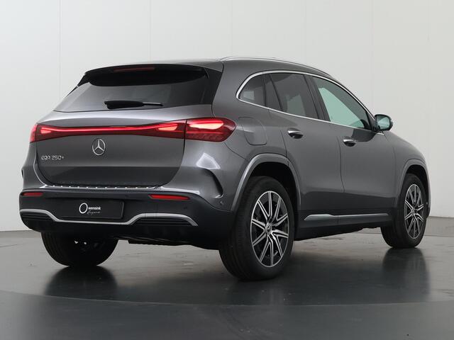 Mercedes-Benz EQA 250+ Business Solution AMG 71 kWh | Panoramaschuifdak | Head-up display | 360° camera | Burmester | Winter pakket | Stoelverwarming voor | Premium Plus |