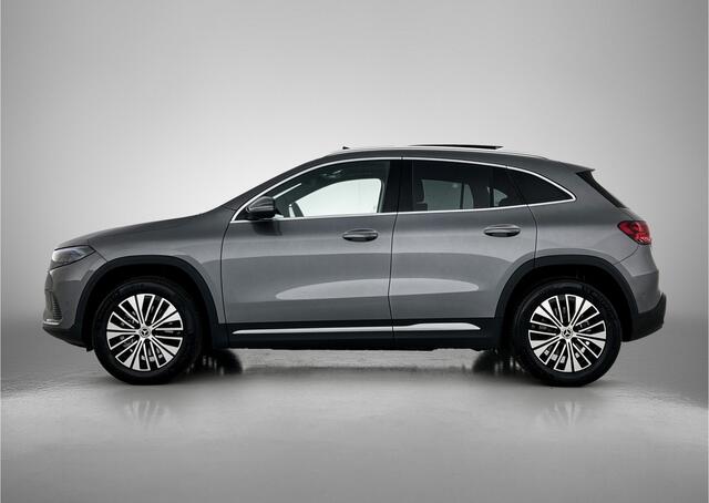 Mercedes-Benz EQA 250+ Business Solution Luxury 71 kWh | Winter pakket | Sierdelen lindenhout zwart | Warmtewerend, donkergetint glas | Smartphone Integratie | Panoramaschuifdak | Dodehoekassistent | EASY PACK achterklep |