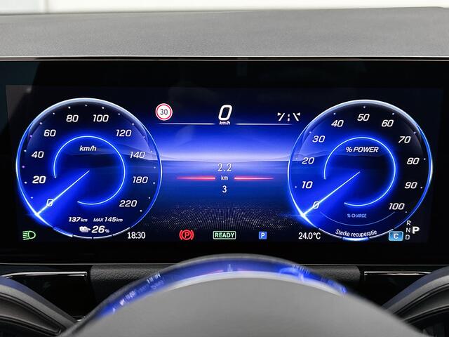 Mercedes-Benz EQA 250+ Business Solution Luxury 71 kWh | Winter pakket | Sierdelen lindenhout zwart | Warmtewerend, donkergetint glas | Smartphone Integratie | Panoramaschuifdak | Dodehoekassistent | EASY PACK achterklep |