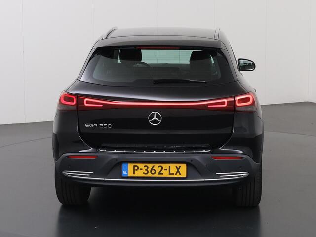 Mercedes-Benz EQA 250 Business Solution AMG 67 kWh | Stoelverwarming | Achteruitrijcamera | Apple Carplay |