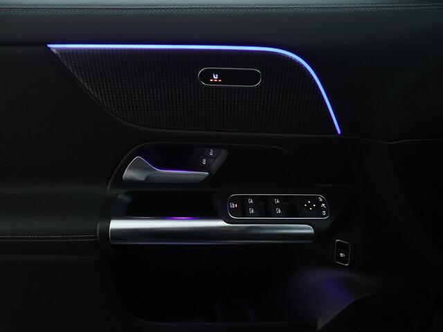 Mercedes-Benz EQA 250 Business Solution Luxury 67 kWh Dode hoek assistent | Sfeerverlichting | Achteruitrijcamera Inclusief 48 maanden MB Certified garantie voor Europa.