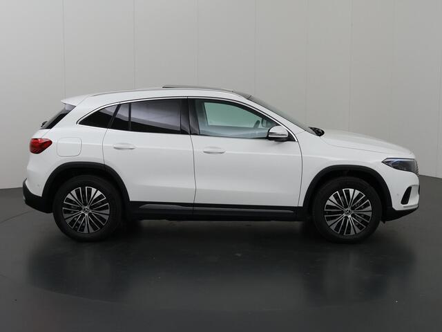 Mercedes-Benz EQA 250+ Business Solution Luxury 71 kWh | Panoramaschuifdak | Winterpakket | Dodehoekassistent |