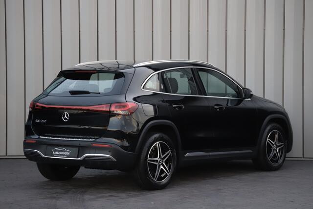 Mercedes-Benz EQA 250 AMG | 190PK | Sfeerverlichting | Led | Widescreen | Standkachel | Stoelverwarming | Elek. Achterklep | 2023.