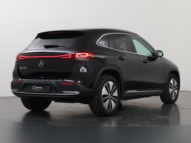 Mercedes-Benz EQA 250 Luxury Line 67 kWh | Getint glas | Sfeerverlichting | Widescreen |