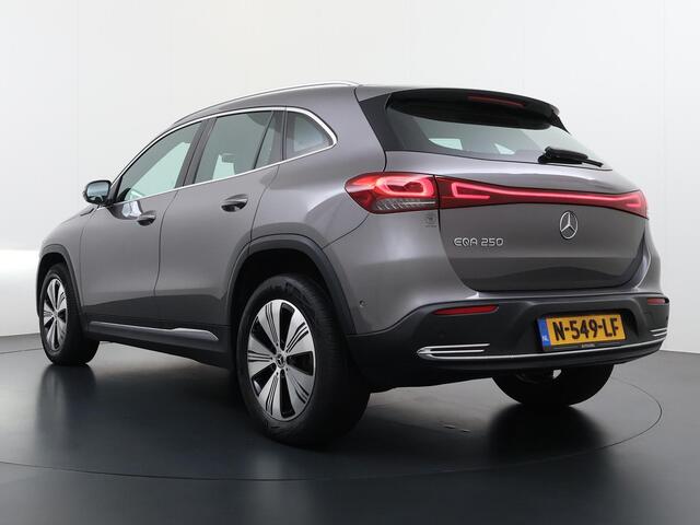 Mercedes-Benz EQA 250 Business Solution Luxury 67 kWh Navigatie Camera Stoelverwarming