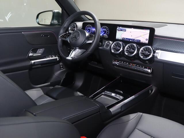 Mercedes-Benz EQB 250+ Luxury Line | Camera | Panorama dak | Zitcomfort Pakket | Getint Glas