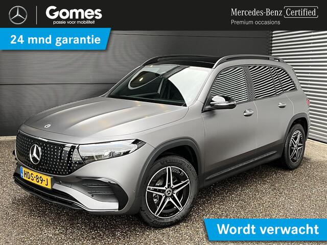 Mercedes-Benz EQB 250+ AMG Line | Mat Grijs | Night Pakket | Panoramadak | Dodehoekassistent | Donkergetint Glas Achter | Apple CarPlay | Android Auto | Advanced Sound System | Sfeerverlichting | Stoelverwarming | Verschuifbare Achterstoelen