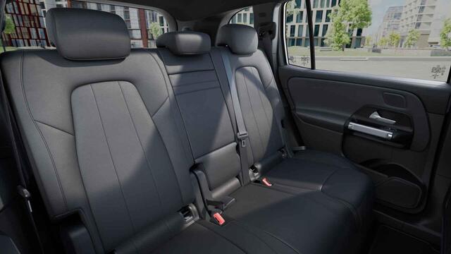 Mercedes-Benz EQB 250+ Luxury Line 71 kWh | Panoramadak | Sfeerverlichting | 19 inch Velgen | Getint glas |