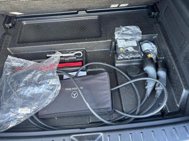 Mercedes-Benz EQB 300 4MATIC AMG Line 67 kWh CAMERA | PANO | RIJKLAARPRIJS INCL. 12 MND. BOVAGGARANTIE