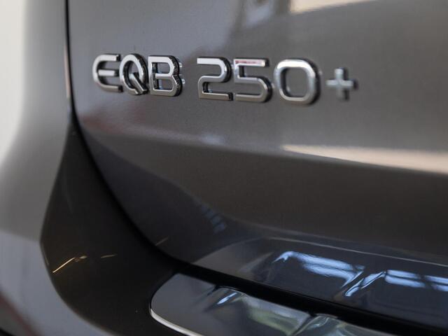 Mercedes-Benz EQB 250+ AMG Line LIMITED