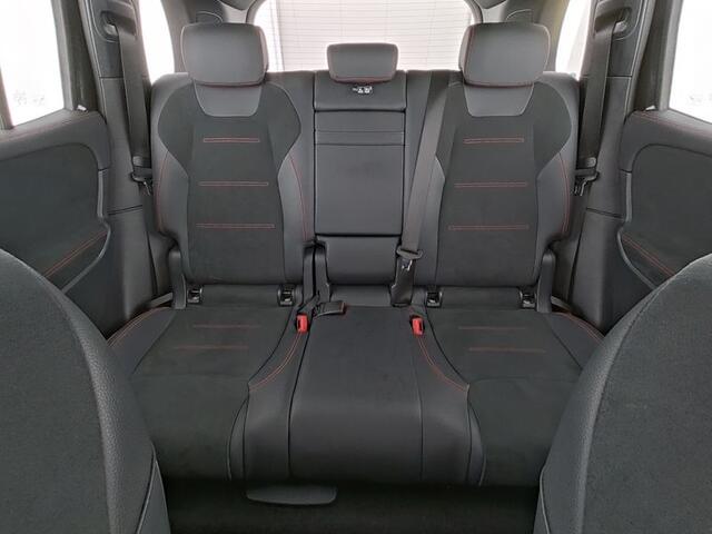 Mercedes-Benz EQB 250 AMG Line 67 kWh | AMG Line | Achteruitrijcamera | EASY PACK achterklep | MBUX augmented reality voor navigatie | Inclusief 24 maanden MB Certified garantie voor Europa.