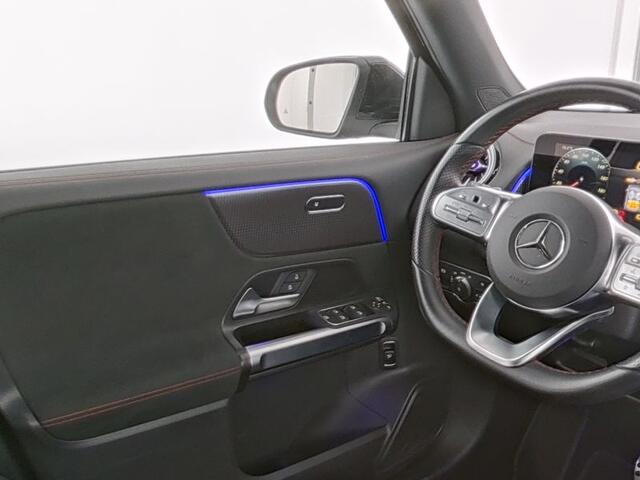 Mercedes-Benz EQB 250 AMG Line 67 kWh | AMG Line | Achteruitrijcamera | EASY PACK achterklep | MBUX augmented reality voor navigatie | Inclusief 24 maanden MB Certified garantie voor Europa.