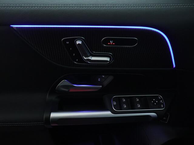 Mercedes-Benz EQB 300 4MATIC AMG Line 7p. 67 kWh | Panoramaschuifdak | Nightpakket | Premium pakket | Sfeerverlichting | | KEYLESS-GO comfort pakket | Stoelverwarming vooraan | MBUX augmented reality voor navigatie | Inclusief 48 maanden MB Certified garantie voor Europa.