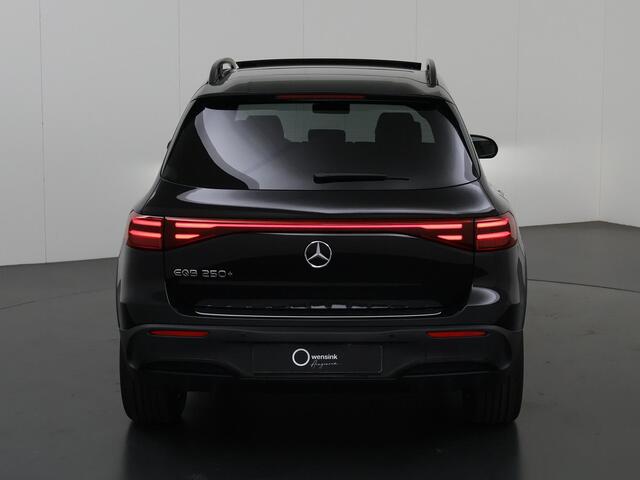Mercedes-Benz EQB 250+ AMG Line Premium Plus | Panoramadak | Head-up Display | Burmester | 20 inch | Adaptieve Demping | 360 Camera | Memory Stoelen