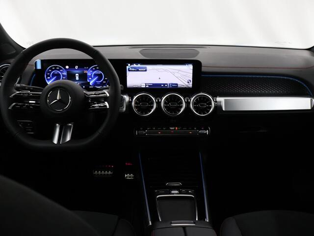 Mercedes-Benz EQB 250+ AMG Line | Stoelverwarming | Panoramaschuifdak | Sfeerverlichting | Keyless go | Premium pakket