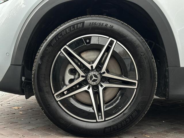 Mercedes-Benz EQB 250+ AMG Line 7p. 71 kWh 7 persoons Wide Screen Ambient verlichting Head Up Burmester