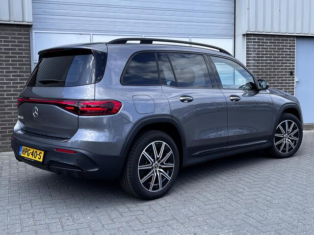 Mercedes-Benz EQB 250+ Business Solution AMG | Panoramadak | Night Pakket | Burmester Surround Sound | 360° Camera | Head-up Display | Dodehoekassistent | Elektrisch Verstelbare Stoelen + Memory | Stoelverwarming | Sfeerverlichting | Apple CarPlay | Android Auto