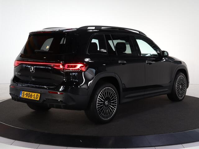 Mercedes-Benz EQB 250 AMG Line 67 kWh | Night | Panoramadak | 20" lichtmetalen velgen | 360 graden camera | Stoelverwarming |