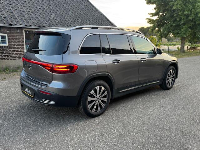 Mercedes-Benz EQB 350 4MATIC 71 kWh Soh 99.3% SPORT LED SNELLADEN SFEER 7000KM!!!