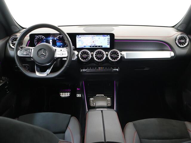 Mercedes-Benz EQB 250+ Business Edition 71 kWh | Afneembare trekhaak | AMG Line | Nightpakket | 19-Inch | Stoelverwarming | MBUX |