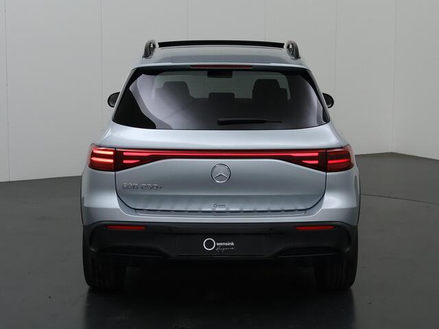 Mercedes-Benz EQB 250+ AMG Line 71 kWh | Panoramaschuifdak | Head-up display | Burmester | 360 graden camera |