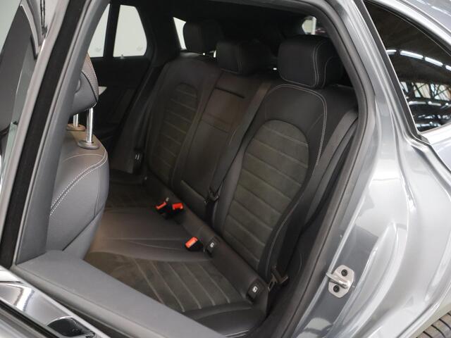 Mercedes-Benz EQC 400 4MATIC AMG Line 80 kWh | Night | Trekhaak | Memory | Schuif/kanteldak | 21" lichtmetalen velgen | Rijassistentiepakket |