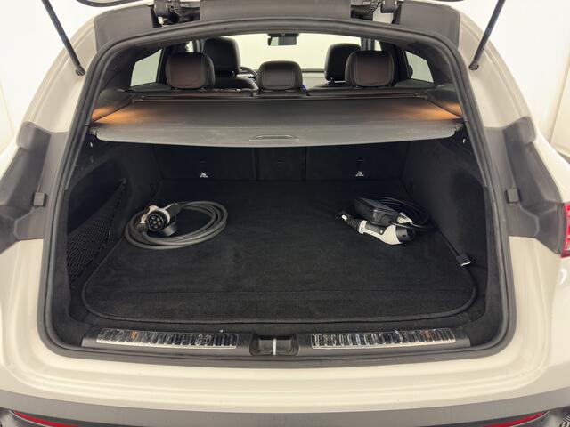 Mercedes-Benz EQC 400 4MATIC 80 kWh AMG (INCL-BTW) Aut. *PANO | BURMESTER-SURROUND | DISTRONIC | LEATHER-MICROFIBRE | FULL-LED | TOP-VIEW | WIDE-SCREEN-COCKPIT | KEYLESS | AIR-SUSPENSION | SPORT-SEATS | 19''ALU*