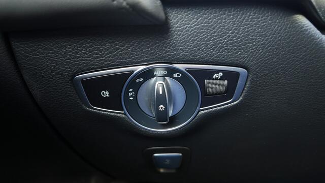 Mercedes-Benz EQC 400 4MATIC Premium Plus 80 kWh vol vol trekhaak lage km