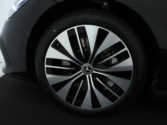 Mercedes-Benz EQE 300 Business Solution 90 kWh | Rijassistentiepakket | Trekhaak | Parkeerpakket met achteruitrijcamera | KEYLESS GO-pakket | USB-pakket Plus | GUARD 360 ° Vehicle protection | Business Plus Pack | Dodehoekassistent |