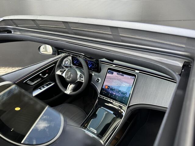 Mercedes-Benz EQE 300 | Panoramadak | Luxury | Achteruitrijcamera | Memorystoelen Verwarmd | Sfeerverlichting | Apple & Android Carplay
