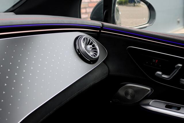 Mercedes-Benz EQE 300 AMG Line 89 kWh | Distronic+ | Memory | Keyless Go | Digital Light | Surround Camera | Augmented Reality | Verwarmd Stuurwiel | Stoelverwarming | Sfeerverlichting |