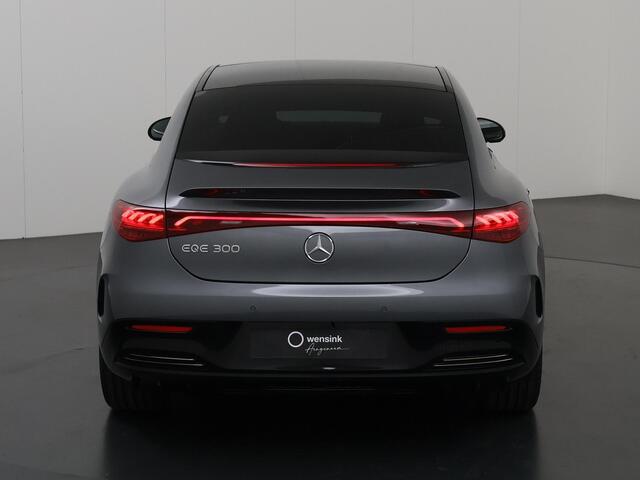 Mercedes-Benz EQE 300 Sport Edition | Panoramadak | Winterpakket | Nightpakket | AMG-Spoiler