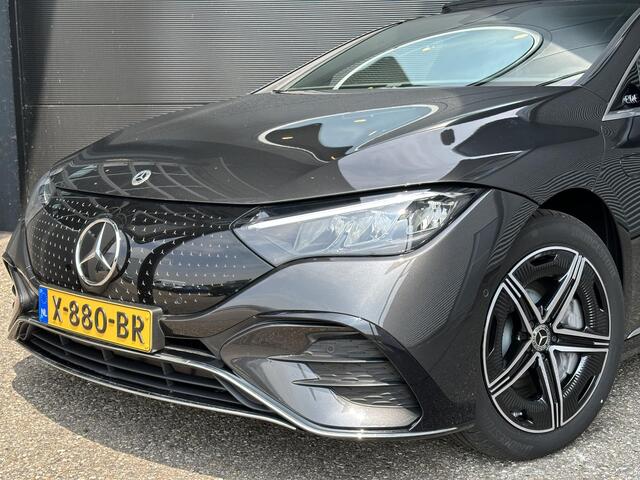 Mercedes-Benz EQE 300 AMG | Head-Up Display | Panoramadak | Achteruitrijcamera | Sfeerverlichting | Memorystoelen Verwarmd | Apple & Android Carplay