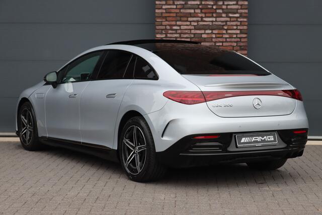 Mercedes-Benz EQE 300 AMG Line 89 kWh | Panoramadak | Distronic+ | Burmester | Memory | Leder | Surround Camera | Digital Light | Keyless Go | Warmtepomp |