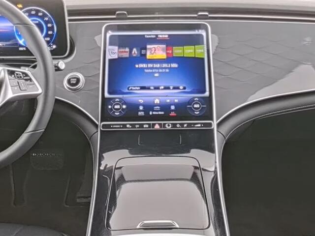 Mercedes-Benz EQE 300 89 kWh Trekhaak Memory Burmester Stuurverwarming Stoelverwarming