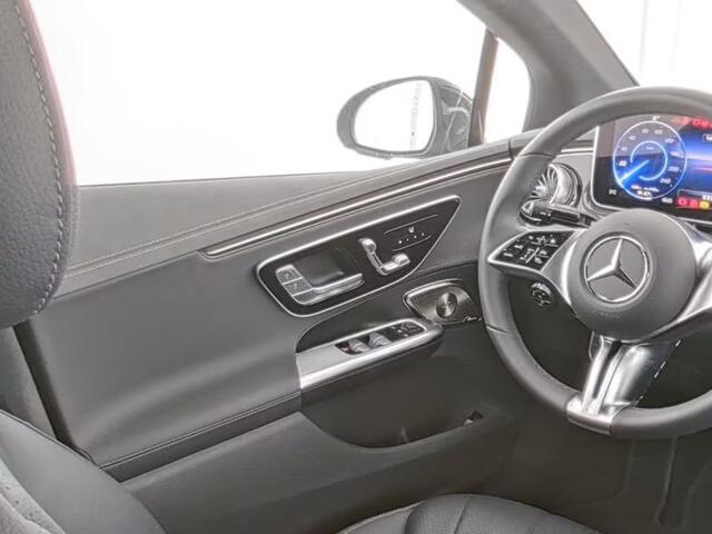 Mercedes-Benz EQE 300 89 kWh Trekhaak Memory Burmester Stuurverwarming Stoelverwarming