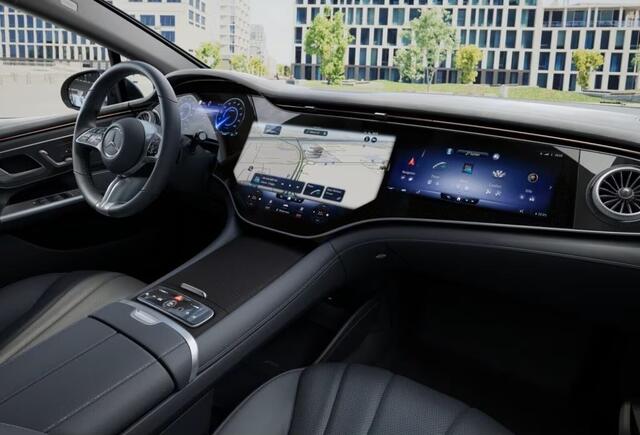 Mercedes-Benz EQE 300 Hyper Screen 89 kWh Trekhaak Airmatic Distronic Memory Stoelverwarming