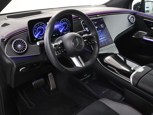 Mercedes-Benz EQE SUV 300 AMG Line 91 kWh | Luchtvering | Head up display | Panoramadak | Trekhaak | Nieuwprijs 103601 euro |