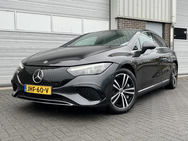 Mercedes-Benz EQE 300 Business Edition | Panoramadak | Plus Pakket | DISTRONIC Afstandsassistent | Dodehoekassistent | Donkergetint Glas Achter | Apple CarPlay | Android Auto | Elektrisch Verstelbare Stoelen + Memory | Stoelverwarming | Sfeerverlichting | Elektrisch Inkla