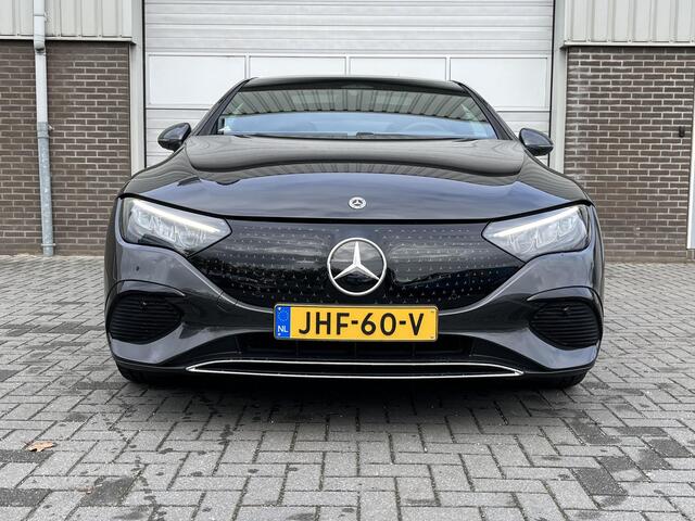Mercedes-Benz EQE 300 Business Edition | Panoramadak | Plus Pakket | DISTRONIC Afstandsassistent | Dodehoekassistent | Donkergetint Glas Achter | Apple CarPlay | Android Auto | Elektrisch Verstelbare Stoelen + Memory | Stoelverwarming | Sfeerverlichting | Elektrisch Inkla