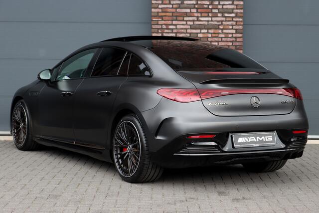 Mercedes-Benz EQE AMG 53 4MATIC+ 90 kWh | 72500,- Ex | MBUX Hyperscreen | Airmatic | Achterasbesturing | Distronic+ | Massage | Memory | Burmester | Stoelventilatie | HUD | Digital Light | Warmtepomp | Surround Camera |