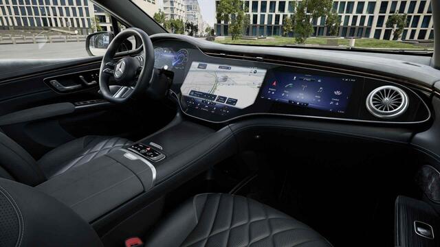 Mercedes-Benz EQS SUV 580 4MATIC AMG Line 7p 108 kWh | 7-persoons | Panoramadak | Hyperscreen | 21" lichtmetalen velgen | Business Class pakket |