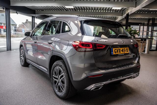 Mercedes-Benz GLA-KLASSE 250 e Luxury Line