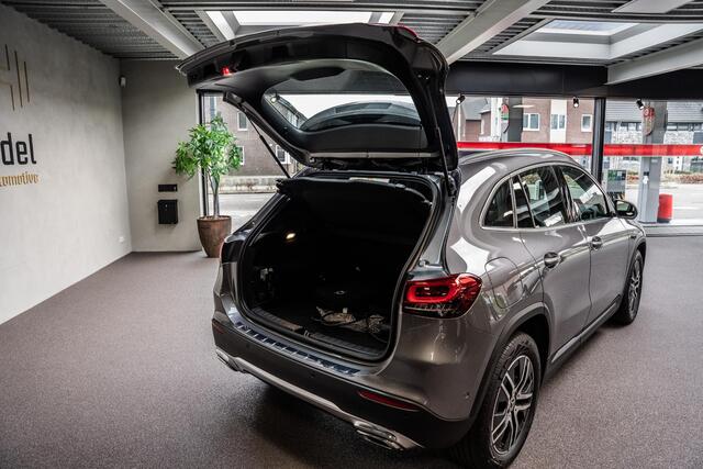 Mercedes-Benz GLA-KLASSE 250 e Luxury Line