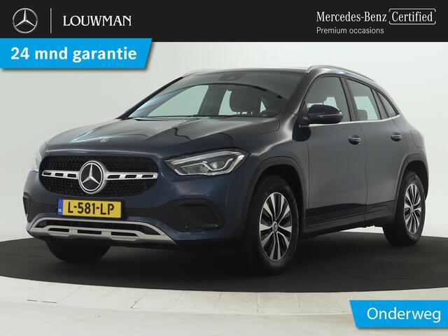 Mercedes-Benz GLA-KLASSE 180 Business Solution | Verwarmde voorstoelen | Elektrisch bedienbare achterklep | Ledkoplampen | Spiegelpakket. Inclusief 24 maanden MB Certified garantie voor Europa.