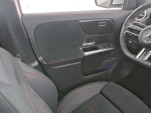 Mercedes-Benz GLA-KLASSE 250 e AMG Plug-In Hybride | AMG Line Advanced Plus | Panorama Schuif-Kanteldak | Dodehoek Assist | Stuur en Stoelverwarming | Inclusief 24 maanden Mercedes-Benz Certified garantie voor Europa.