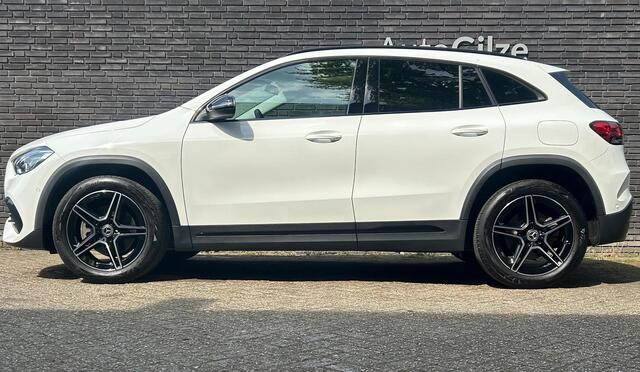 Mercedes-Benz GLA-KLASSE 250 e Business Solution AMG Limited l Panoramadak l Camera l LED l Stoelverwarming