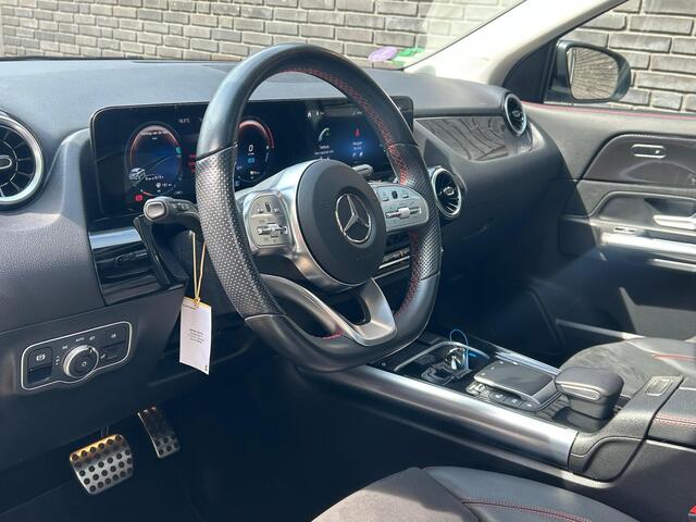 Mercedes-Benz GLA-KLASSE 250 e Business Solution AMG Limited l Panoramadak l Camera l LED l Stoelverwarming