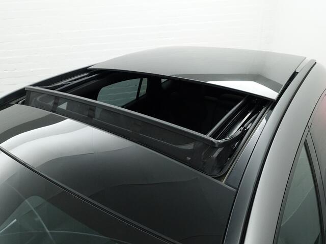 Mercedes-Benz GLA-KLASSE 200 AMG Night Edition Aut- Panodak I Leer I Widescreen I Sfeerverlichting I Matt grey